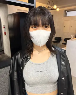 セミロング ブリーチ/ウルフ ハッシュカット/石山のヘアスタイル