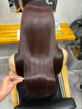 ロング カラー hoNua. 栄/透明感カラーのヘアスタイル