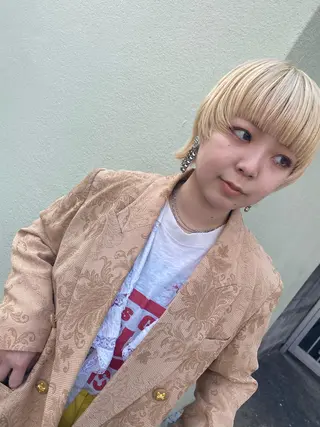 ミディアム カラー ブリーチカラーが人気 onnuのヘアスタイル