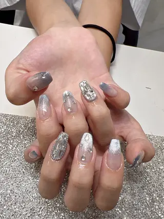 ネイル Guarendo錦糸町店所属・ガレンドウ 白澤 愛子のネイルデザイン