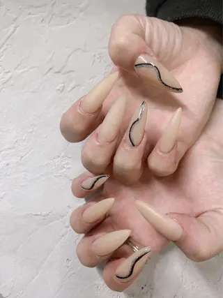 ネイル PEEKABOO京橋 EYE&NAILのマツエク・マツパデザイン