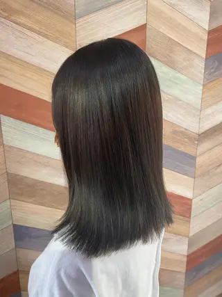 ミディアム カラー hair trees所属・trife美容師 KAZUMIのヘアスタイル