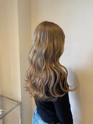 ロング カラー Ludwig AIRIのヘアスタイル