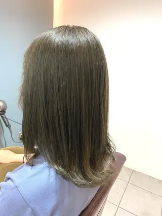 カラー inity Esakaのヘアスタイル