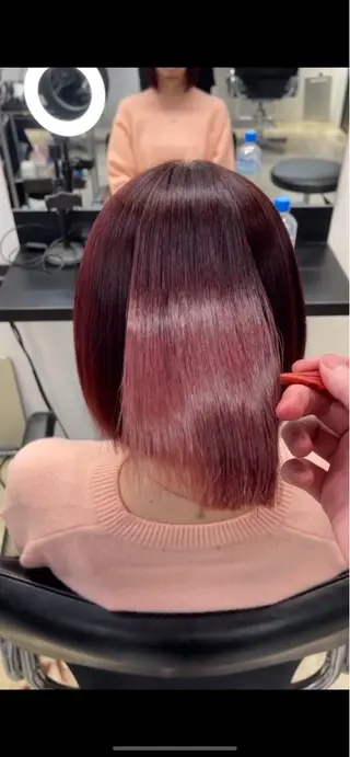 ショート け んブリーチ縮毛矯正のヘアスタイル
