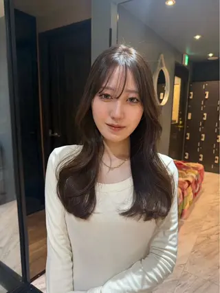 ロング 松尾 美南海のヘアスタイル