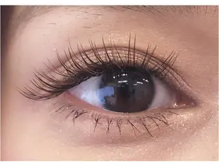 マツエク・マツパ garlandeyelash所属・新中 茉莉香の眉毛・アイブロウイメージ