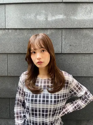 ロング カラー 愛莉/ラベンダー/ ベージュ/ブラウンのヘアスタイル