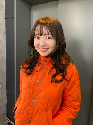 ロング ナツオ/ レイヤーカットのヘアスタイル