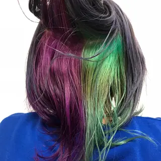 カラー 伊東 彩花のヘアスタイル