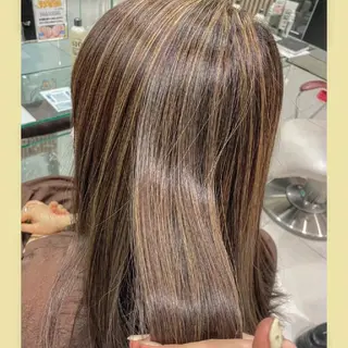 パーマ 韓国風パーマ、白髪ぼ かし　マキノタカユキのヘアスタイル