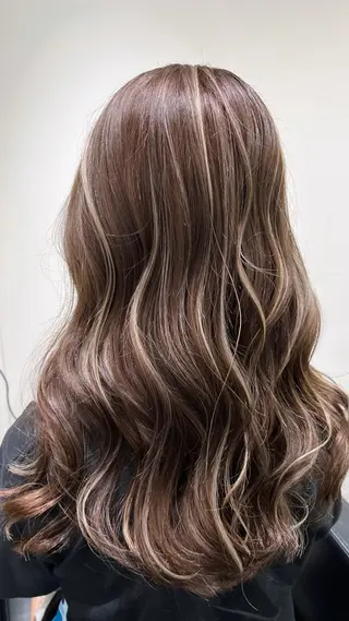 カラー レイヤーカット 早崎太生のヘアスタイル