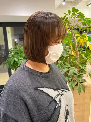 ショート 艶ベージュ/オリーブ カラー🫒airiのヘアスタイル