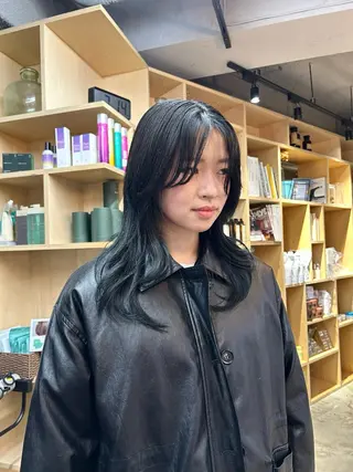 ミディアム ROCCOeast Rukaのヘアスタイル