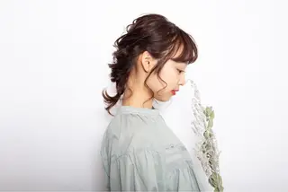 ミディアム カラー ヘアアレンジ 榎園 由美のヘアスタイル