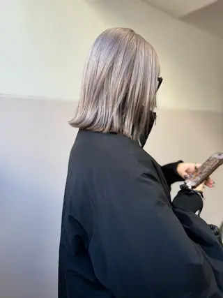 ミディアム カラー オカモト ミユウのヘアスタイル