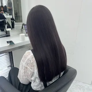 セミロング カラー ケアブリーチ/ 髪質改善/上質艶髪のヘアスタイル