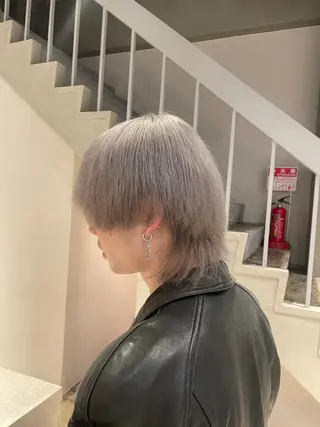 カラー メンズ 岡田 神奈のヘアスタイル
