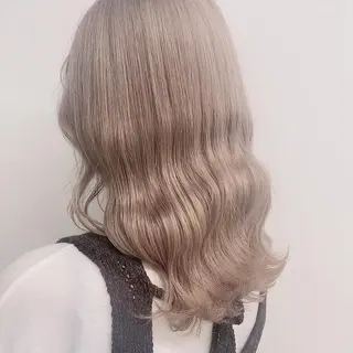 セミロング カラー ヘアアレンジ 🫧うる艶トレンド 🫧透明感カラーのヘアスタイル