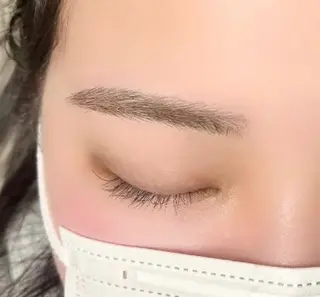 アイブロウ Yui🤍 un アイラッシュのマツエク・マツパデザイン