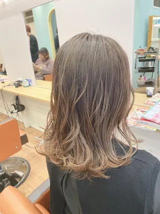 セミロング カラー NicoRE. 大人女子×髪質改善のヘアスタイル