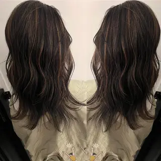 セミロング カラー ヘアアレンジ 🔥ハイトーンカラー ギャルNAOKI🔥のヘアスタイル