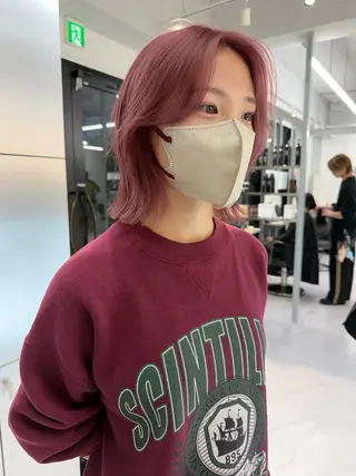 ミディアム カラー TATSUブリーチ/ ミルクティーベージュのヘアスタイル