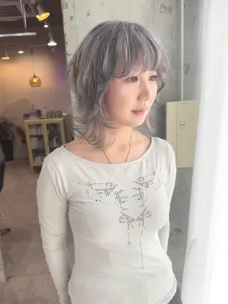 ミディアム カラー ヘアアレンジ lani ブリーチ /ダブルカラーのヘアスタイル