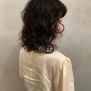 ミディアム パーマ アンニュイヘア🪽 ayumiのヘアスタイル