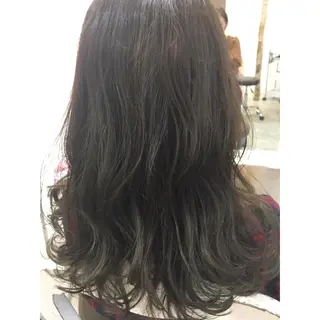 セミロング カラー fio マナミのヘアスタイル