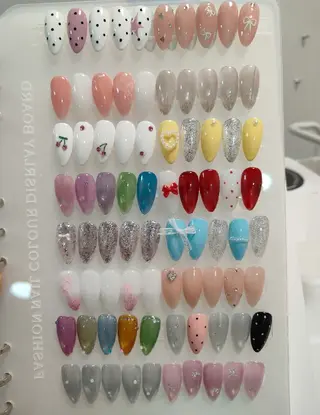 ネイル 小島 阿佑美のネイルデザイン