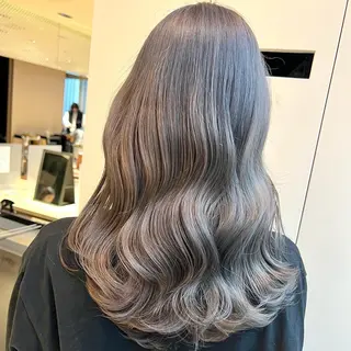 ミディアム カラー 顔まわりの神様✨ 透明感カラー藤嶋秀幸のヘアスタイル