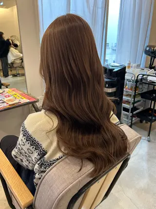 ロング 金気 真央のヘアスタイル