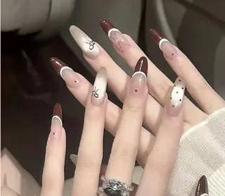 ネイル 高木 維麗絲のネイルデザイン