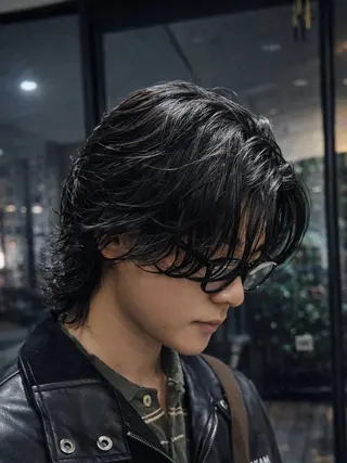 ミディアム パーマ メンズ ケンシロウ メンズパーマ特化⭕️のヘアスタイル