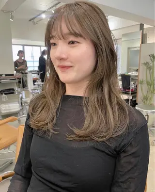 ロング 高発色ブリーチ/ ハイレイヤー🪽aiのヘアスタイル