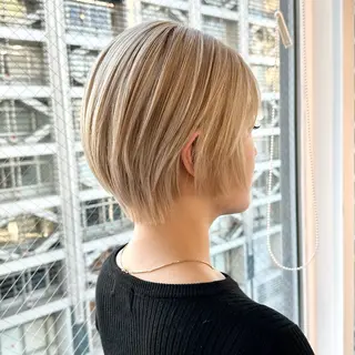 ショート カラー ブリーチなし/レイヤ ー特化🌈Tommyのヘアスタイル