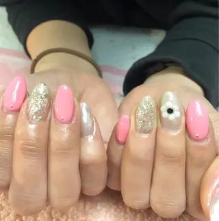 ネイル GＬA D所属・ＧＬAD グラットのネイルデザイン