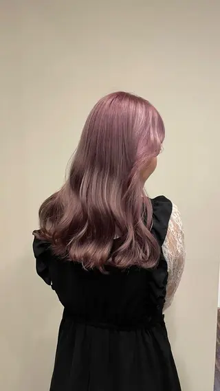ロング カラー ヤスダ ホノカのヘアスタイル