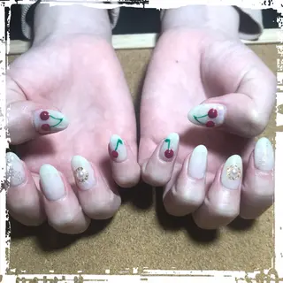 ネイル ECLAT エクラ所属・寺山 千鶴のネイルデザイン