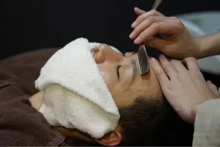 アイブロウ Naps-Shaving所属・新宿シェービング専門 Napsの眉毛・アイブロウイメージ