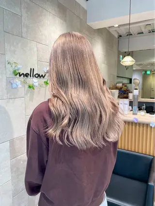 カラー シンカ アシスタントのヘアスタイル