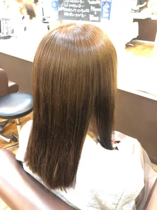 セミロング カラー Well's TAIGAのヘアスタイル