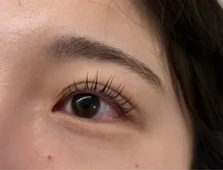 マツエク・マツパ eye lash  Lucia 難波所属・ひらおか ういの眉毛・アイブロウイメージ