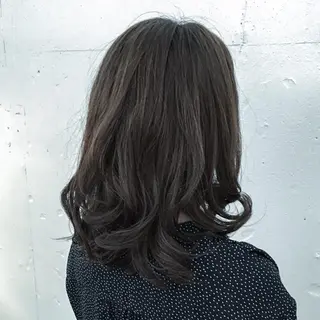 ミディアム カラー パーマ トミタ アツシのヘアスタイル