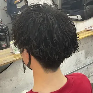 メンズ パーマ SHOWROOM下関所属・EMI SANのヘアスタイル
