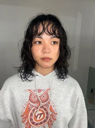 ミディアム パーマ hen所属・心斎橋/レイヤー/ ブリーチ/モエのヘアスタイル