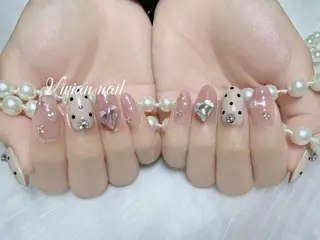 ネイル VIVIAN リサのネイルデザイン