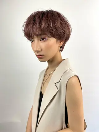 ショート カラー パーマ CiNEMA daikanyama所属・透明感カラー🫧 今泉健太のヘアスタイル