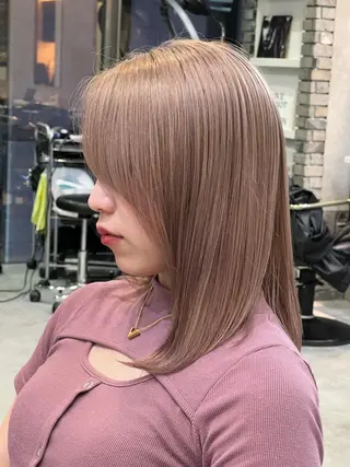 ミディアム カラー _WHITE所属・黒川 陵のヘアスタイル